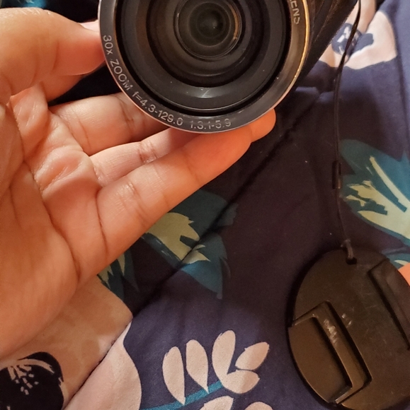 Fuji Film camera - Picture 5 of 6